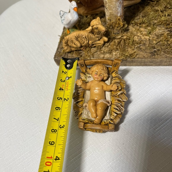 Fontanini Italy Vintage Nativity Scene with Angel & Figures & wood crèche - Picture 12 of 13